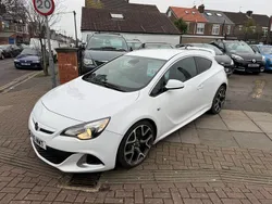 White Used 2015 Vauxhall Astra Hatchback | £8,995 (Fair price)