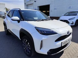Used 2024 Toyota Yaris Hybrid Design SUV | £23,495 (Fair price)