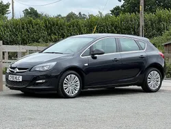 Black Used 2015 Vauxhall Astra Excite Hatchback | £4,995 (Good price)
