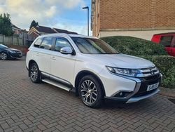 White Used 2016 Mitsubishi Outlander SUV | £5,995 (Good price)