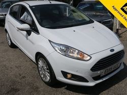 White Used 2015 Ford Fiesta Titanium Hatchback | £4,995 (Fair price)