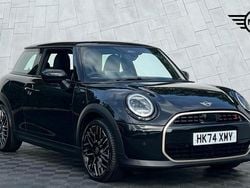Black Used 2024 Mini Cooper S Hatch Hatchback | £25,990 (Fair price)