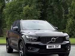 Black Used 2019 Volvo XC40 R-Design SUV | £17,995 (Fair price)