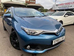 Blue Used 2015 Toyota Auris Hybrid Design Hatchback | £9,249 (Fair price)