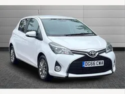 Pure white Used 2016 Toyota Yaris Hatchback | £7,499 (Fair price)