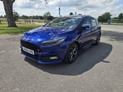 Blue Used 2016 Ford Focus ST Hatchback | £9,795 (Good price)