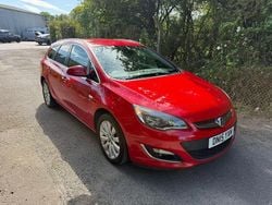 Red Used 2015 Vauxhall Astra Elite Estate | £1,595 (Super price)