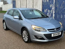 Silver Used 2014 Vauxhall Astra Elite Hatchback | £7,350 (Expensive)
