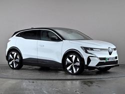 White/black Used 2022 Renault Mégane Techno Hatchback | £18,498 (Fair price)