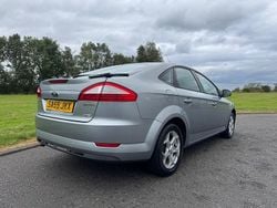 Silver Used 2009 Ford Mondeo Zetec Hatchback | £2,400 (Fair price)