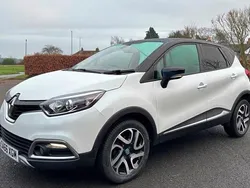 White/black Used 2016 Renault Captur Iconic SUV | £8,995 (Expensive)