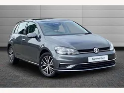 Indium grey Used 2018 VW Golf VII SE Hatchback | £14,595 (Fair price)