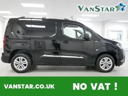 Black Used 2022 Toyota Proace Design Van | £18,989 (Fair price)