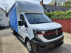 White New 2025 Renault Master Van | £41,995
