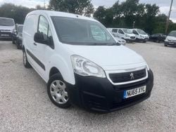 White Used 2015 Peugeot Partner S Van | £3,795 (Good price)