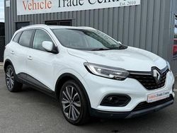 White Used 2019 Renault Kadjar Iconic SUV | £7,995 (Fair price)