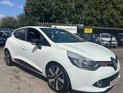 White Used 2015 Renault Clio IV Dynamique Hatchback | £8,990 (Fair price)