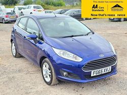 Blue Used 2014 Ford Fiesta Zetec Hatchback | £7,988 (Fair price)