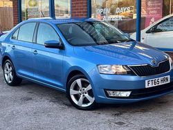 Blue Used 2015 Skoda Rapid SE L Hatchback | £6,795 (Fair price)