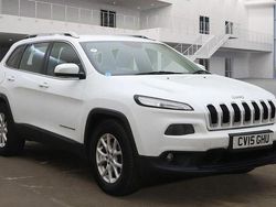 White Used 2015 Jeep Cherokee Longitude SUV | £6,000 (Fair price)