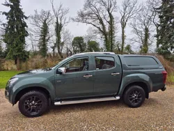 Green Used 2017 Isuzu D-Max Pickup | £9,000 (Fair price)
