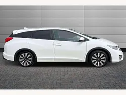 White Used 2015 Honda Civic SR Estate | £8,250 (Fair price)