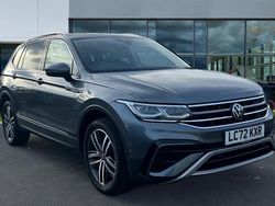 Platinum grey metallic Used 2022 VW Tiguan Allspace Elegance SUV | £27,040 (Fair price)