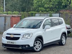 White Used 2013 Chevrolet Orlando LT MPV | £3,495