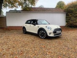 White Used 2020 Mini Cooper Exclusive Hatchback | £14,995 (Fair price)