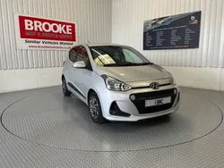 Silver Used 2017 Hyundai i10 Premium Hatchback | £4,890 (Fair price)