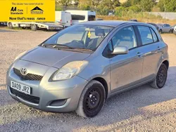 Silver Used 2009 Toyota Yaris Hatchback | £988 (Fair price)