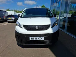 White Used 2022 Peugeot Expert Premium Van | £12,995 (Fair price)