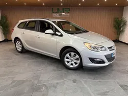 Silver Used 2015 Vauxhall Astra Design Edition Estate | £2,950 (Fair price)