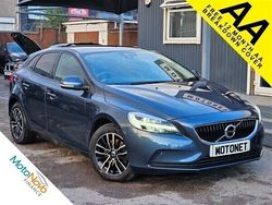 Blue Used 2019 Volvo V40 Momentum Estate | £10,900 (Fair price)
