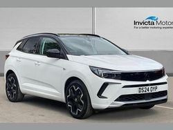 White Used 2024 Vauxhall Grandland X Ultimate SUV | £17,500 (Fair price)