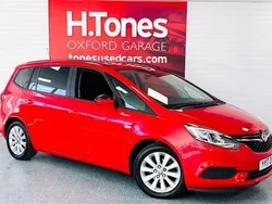 Red Used 2017 Vauxhall Zafira Design Edition MPV | £9,995 (Expensive)