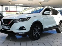 White Used 2017 Nissan Qashqai N-Connecta SUV | £9,390 (Fair price)