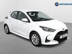White Used 2022 Toyota Yaris Hybrid Hatchback | £15,299 (Good price)
