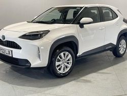 White Used 2022 Toyota Yaris Hybrid SUV | £17,599 (Super price)