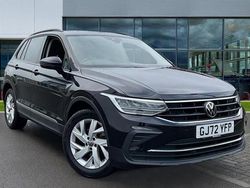 Deep black pearlescent Used 2022 VW Tiguan Life SUV | £17,955 (Fair price)