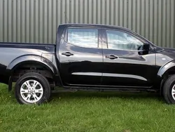 Black Used 2021 Nissan Navara Acenta Pickup | £15,995 (Fair price)