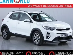 White Used 2021 Kia Stonic 2 SUV | £14,400 (Fair price)