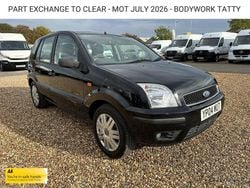 Black Used 2004 Ford Fusion Hatchback | £995 (Good price)