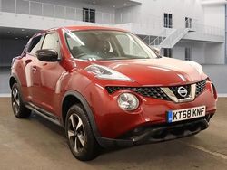 Flame red Used 2019 Nissan Juke SUV | £9,975 (Fair price)
