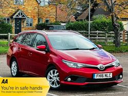 Red Used 2016 Toyota Auris Estate | £8,990 (Fair price)