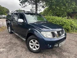 Blue Used 2010 Nissan Navara Tekna Pickup | £5,495 (Fair price)