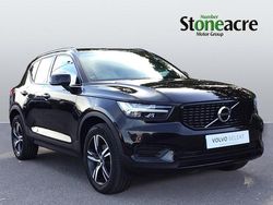 Black Used 2022 Volvo XC40 R-Design SUV | £24,395 (Fair price)