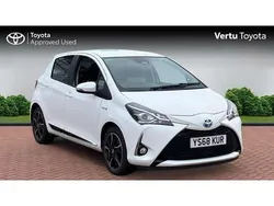 White Used 2019 Toyota Yaris Hybrid Design Hatchback | £11,999 (Fair price)