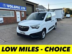 White Used 2019 Vauxhall Combo Edition MPV | £7,850 (Good price)