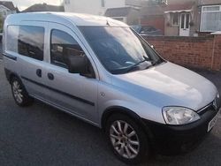 Silver Used 2006 Vauxhall Combo MPV | £850 (Fair price)